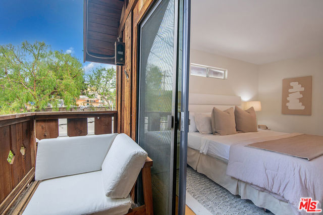 12558 El Merrie Del Drive, Sylmar CA: https://media.crmls.org/mediaz/a8187f67-4f1d-45e9-93e7-fcf8e45e1b32.jpg
