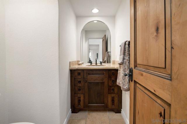1460 Lauren Court, Encinitas CA: https://media.crmls.org/mediaz/a8188218-aa6b-4a47-ac50-86854ddc83c0.jpg