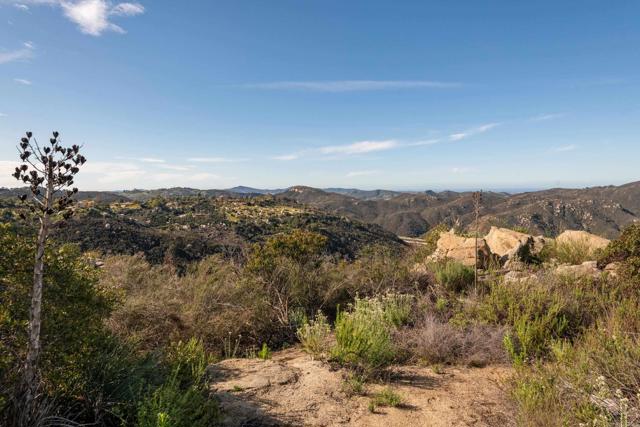 Detail Gallery Image 21 of 29 For Meadow Glen Way, Escondido,  CA 92026 - – Beds | – Baths