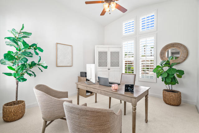 76158 Via Montelena, Indian Wells CA: https://media.crmls.org/mediaz/a819a38e-5697-4c15-84a0-d085e8663ec3.jpg