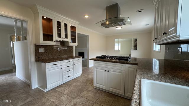 653 Willowgrove Avenue, Glendora CA: https://media.crmls.org/mediaz/a819b86a-9efc-487e-80c1-916cbac81203.jpg