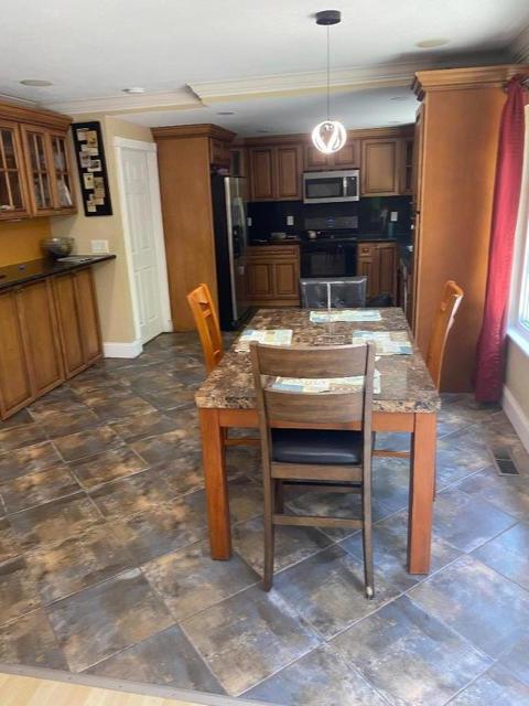 6954 Port Rowan Drive, San Jose CA: https://media.crmls.org/mediaz/a81abe62-ce77-486b-9f85-477d00c56c0f.jpg
