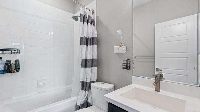 Detail Gallery Image 20 of 39 For 7810 Inception Way, San Diego,  CA 92108 - 3 Beds | 3/1 Baths