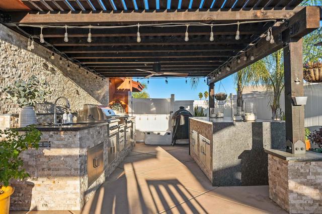 10009 Anoel Court, Spring Valley CA: https://media.crmls.org/mediaz/a81b93bd-96f4-439e-a149-dbe201ff737e.jpg
