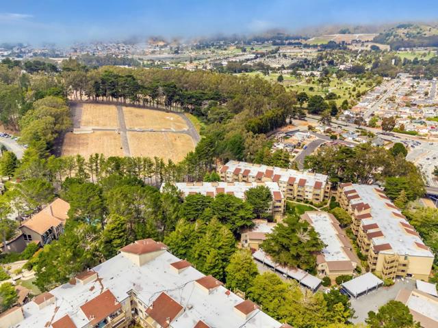377 Mandarin Drive, Daly City CA: https://media.crmls.org/mediaz/a81bc0ee-3fda-4284-96f8-fca98f2e5690.jpg