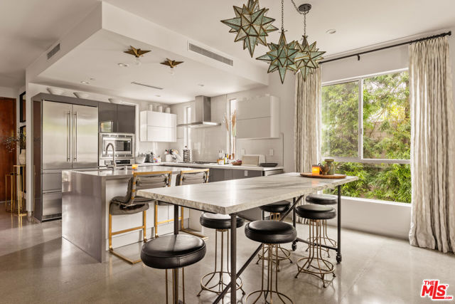 8512 Hargis Street, Los Angeles CA: https://media.crmls.org/mediaz/a81bd4f8-d51e-4aad-a259-e7284be2a12a.jpg