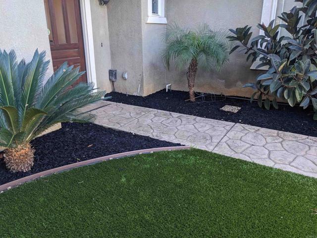 1033 Goldeneye, Carlsbad CA: https://media.crmls.org/mediaz/a81cf96a-4dab-4635-abff-f173a2e158cf.jpg