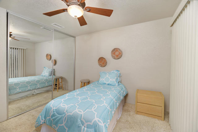 322 Villena Way, Palm Desert CA: https://media.crmls.org/mediaz/a81d40ee-1f38-480e-9bff-c70b513bdbf7.jpg