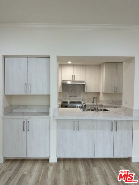 14115 Moorpark Street, 111 photo 6