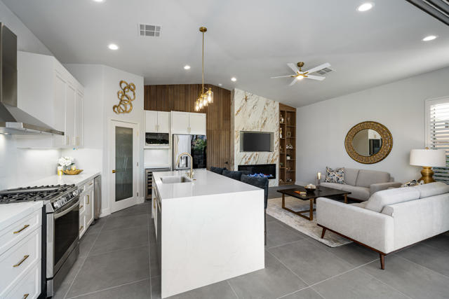 48170 Hjorth Street, Indio CA: https://media.crmls.org/mediaz/a81deeaf-bb27-4d2f-9af4-2ca7d54d1729.jpg