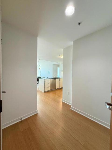 338 Spear Street, San Francisco CA: https://media.crmls.org/mediaz/a81e130a-e592-4fe8-925a-1f2dd075887a.jpg