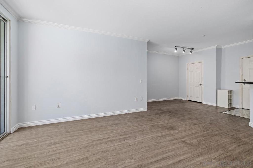 9263 Regents - photo 6