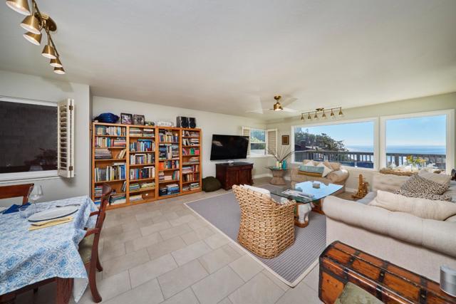 550 Sand Dollar Drive, Watsonville CA: https://media.crmls.org/mediaz/a81f11d9-be5d-4e25-8236-de060b749726.jpg