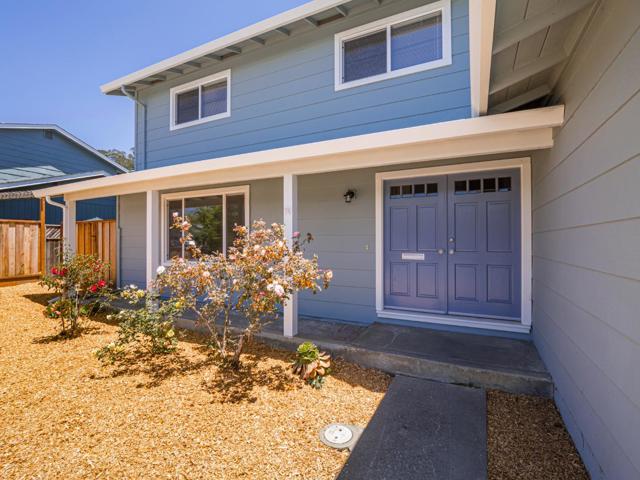 917 Sir Francis Avenue, Capitola CA: https://media.crmls.org/mediaz/a81f9cdb-6987-43bc-aea7-e0c4ed996c03.jpg