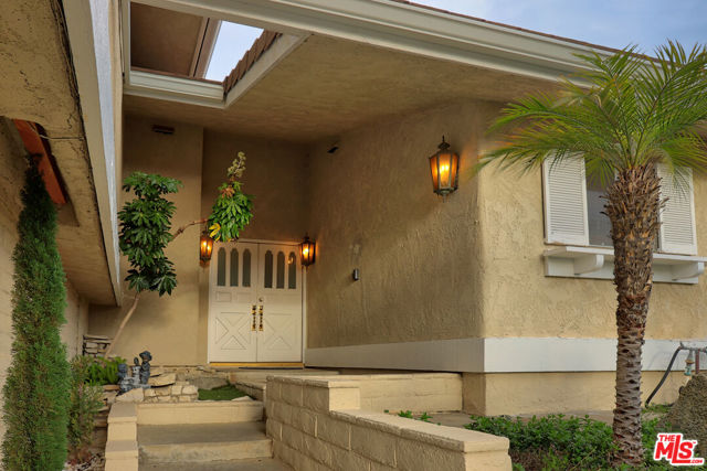 Image 2 for 7861 Oceanus Dr, Los Angeles, CA 90046