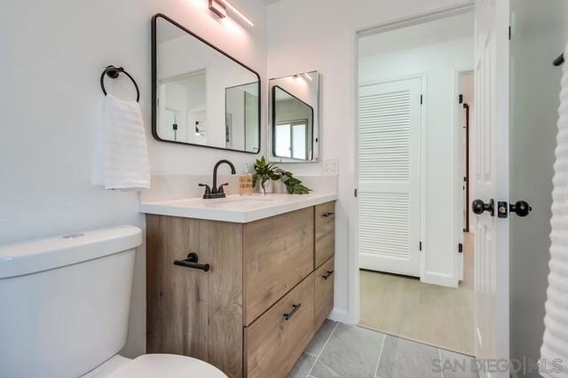 3113 Avenida Topanga, Carlsbad CA: https://media.crmls.org/mediaz/a820d0af-1748-44ff-9c74-38f141622a80.jpg