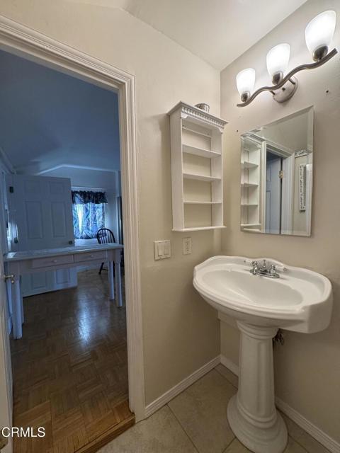 216 N Fulton Street, Ojai CA: https://media.crmls.org/mediaz/a8222491-20b4-49e4-95c8-6880ea1e46e7.jpg