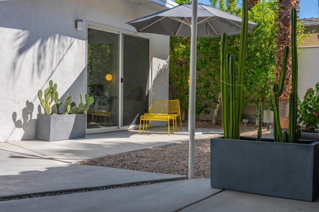 748 N Calle Rolph, Palm Springs, CA 92262