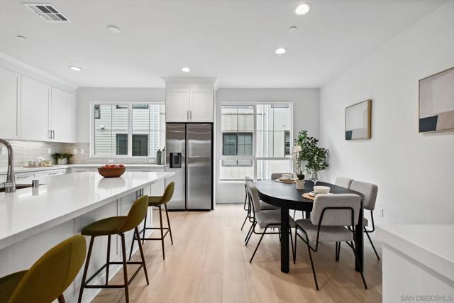 2581 Broom Ln, Carlsbad CA: https://media.crmls.org/mediaz/a8234c02-872a-4bba-907c-f4553281fb0e.jpg