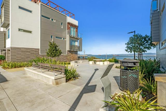 501 Hudson Avenue, San Francisco CA: https://media.crmls.org/mediaz/a824236a-351f-403d-b63a-c78d99c89cb6.jpg