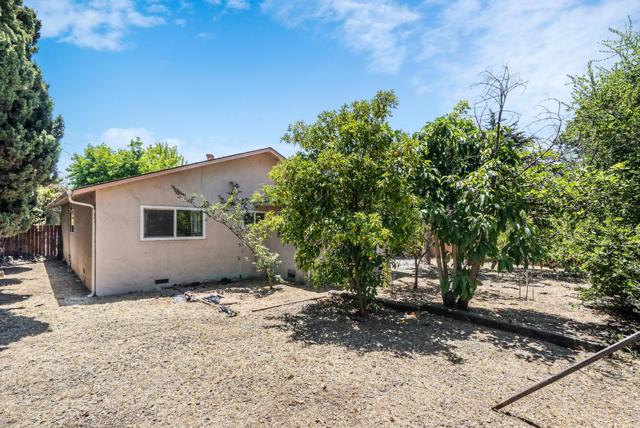 338 Copperfield Avenue, Hayward CA: https://media.crmls.org/mediaz/a8253a55-3464-473b-b616-28f7df1d1ba5.jpg