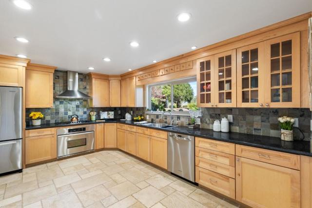 18400 Overlook Road, Los Gatos CA: https://media.crmls.org/mediaz/a82554cf-0ad4-4981-ab3a-59b7fe02d82a.jpg