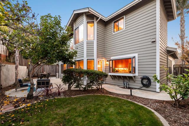 229 Marvilla Circle, Pacifica CA: https://media.crmls.org/mediaz/a8268bc4-4030-4363-82e3-4e373271bcc8.jpg