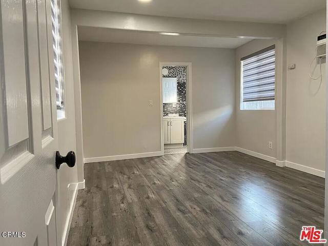 Detail Gallery Image 2 of 6 For 1726 W 37 Th Pl #2,  Los Angeles,  CA 90018 - 0 Beds | 1 Baths