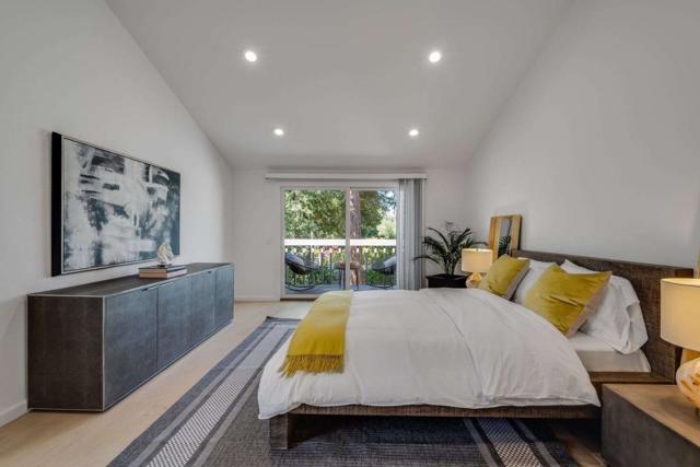 228 Sand Hill Circle, Menlo Park CA: https://media.crmls.org/mediaz/a826ce28-d7e3-4b97-9a7d-de66981b2a3a.jpg