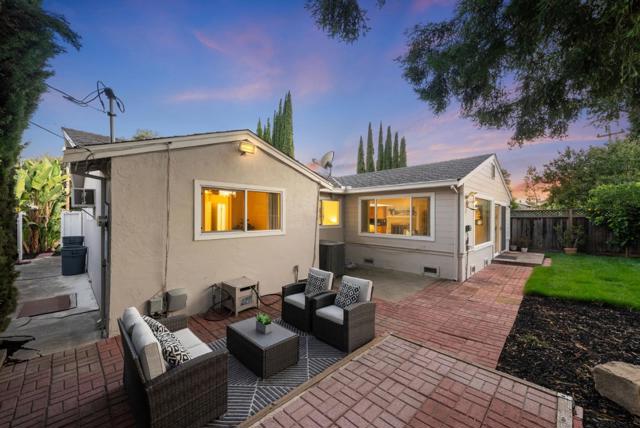 4555 Mccoy Avenue, San Jose CA: https://media.crmls.org/mediaz/a827463e-ab97-4cb4-99a1-71d4eeffae87.jpg