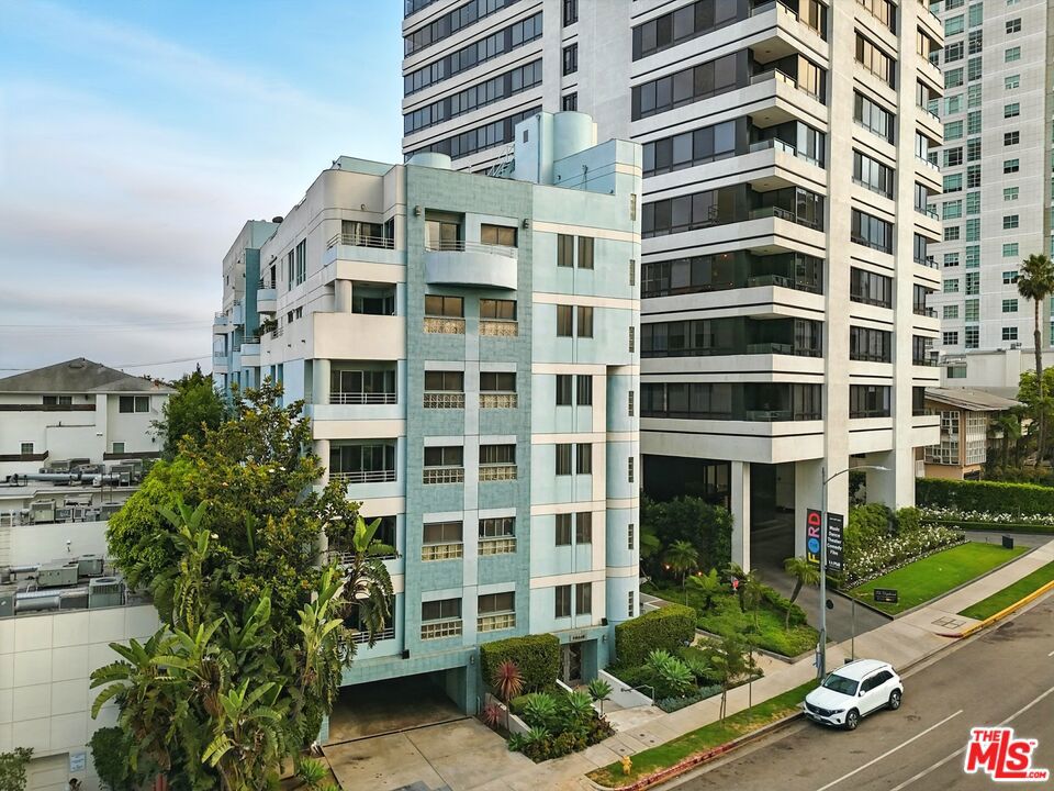 10336 Wilshire Boulevard #401