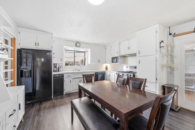 Detail Gallery Image 7 of 26 For 2659 Elizondo Ave, Simi Valley,  CA 93065 - 4 Beds | 2 Baths