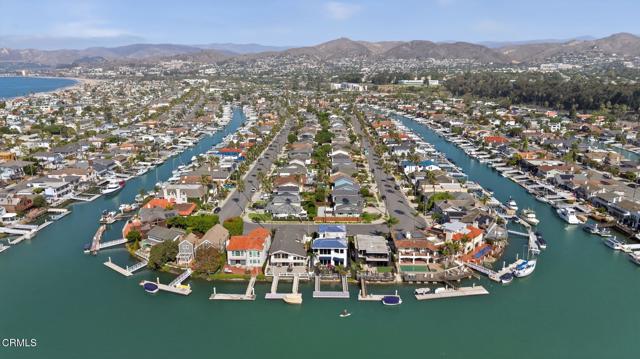 2833 Sailor Avenue, Ventura CA: https://media.crmls.org/mediaz/a829ef48-5ee3-49c2-a996-6d6fc060948f.jpg