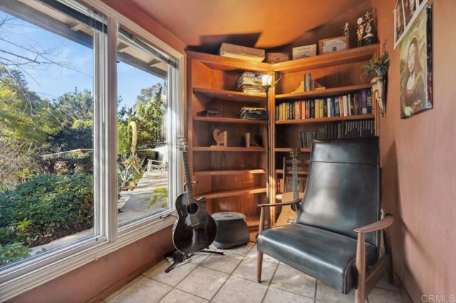 10880 Hess Drive, La Mesa CA: https://media.crmls.org/mediaz/a82a0b6e-858f-4200-8d6f-1b099f664afe.jpg
