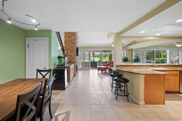 77881 N Woodhaven Dr, Palm Desert CA: https://media.crmls.org/mediaz/a82a4354-bb5f-415d-bdbf-488efef85bd5.jpg