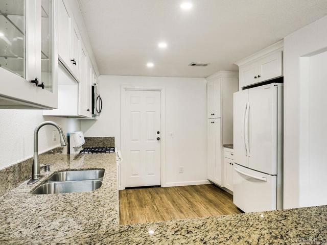 Detail Gallery Image 13 of 40 For 1718 Tecalote Dr #14,  Fallbrook,  CA 92028 - 3 Beds | 2/1 Baths