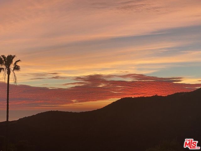 Drew Fenton | 16810 Glynn Drive Pacific Palisades CA | MLS: 7437023 Drew Fenton | 16810 Glynn Drive Pacific Palisades CA | MLS: 7437023