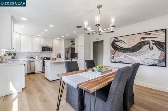 3338 Carlyle Ter, Lafayette CA: https://media.crmls.org/mediaz/a82ced38-21ed-42b8-b33a-5988812f4ea4.jpg