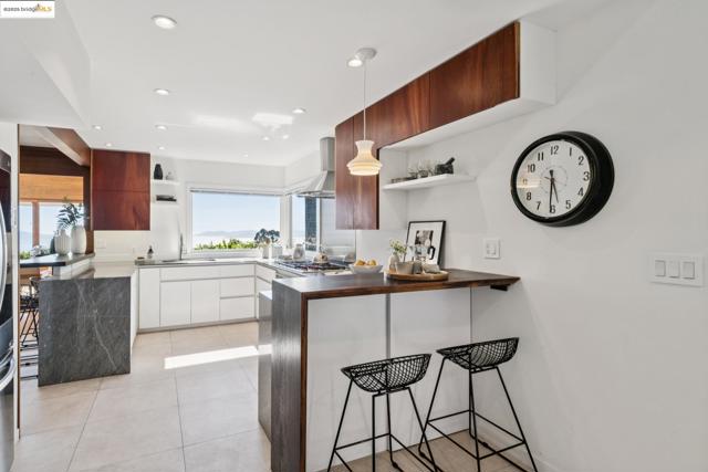 1069 Miller Ave, Berkeley CA: https://media.crmls.org/mediaz/a82db6a8-a9c1-4973-8707-2cbb81a0366d.jpg