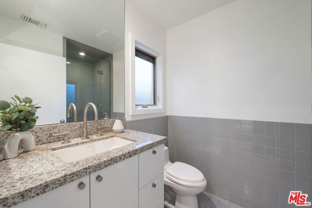 Drew Fenton | 968 Kenfield Avenue Los Angeles CA | MLS: 7503789 Drew Fenton | 968 Kenfield Avenue Los Angeles CA | MLS: 7503789