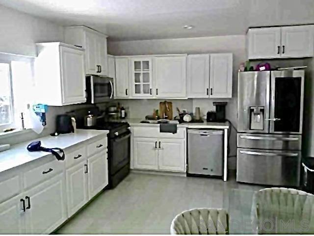 829 11th St, Imperial Beach CA: https://media.crmls.org/mediaz/a82eb819-2ce2-4875-b36c-e9180e4b375f.jpg