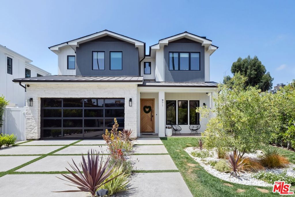 971 S Bundy Drive
