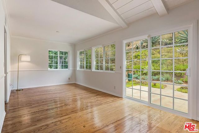 17181 Avenida De La Herradura, Pacific Palisades CA: https://media.crmls.org/mediaz/a82f13c7-b35b-4412-a9cc-dce1cfe2d24e.jpg