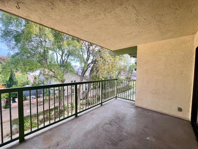 38780 Tyson Lane, Fremont CA: https://media.crmls.org/mediaz/a82fb449-6a8a-4f20-8ac3-00c1f17d3989.jpg