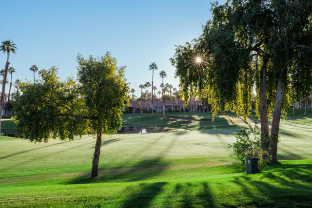 38348 Zinnia E Lane, Palm Desert CA: https://media.crmls.org/mediaz/a8301ad5-6b6f-4f25-b19f-56ad0428a3c8.jpg