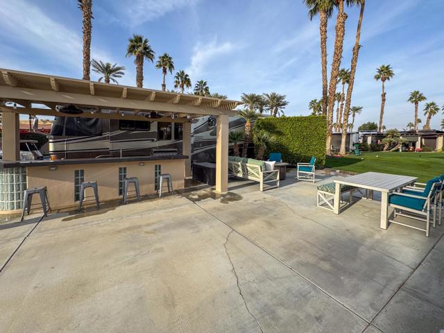 80394 Avenue 48, Indio CA: https://media.crmls.org/mediaz/a83236dc-44a1-4024-88f4-491851d7e604.jpg