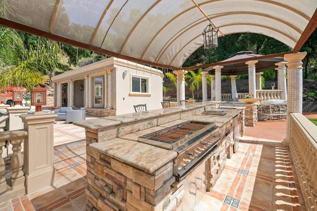 16840 Cypress Way, Los Gatos CA: https://media.crmls.org/mediaz/a832535f-3bbb-4937-896d-95e271a110f0.jpg