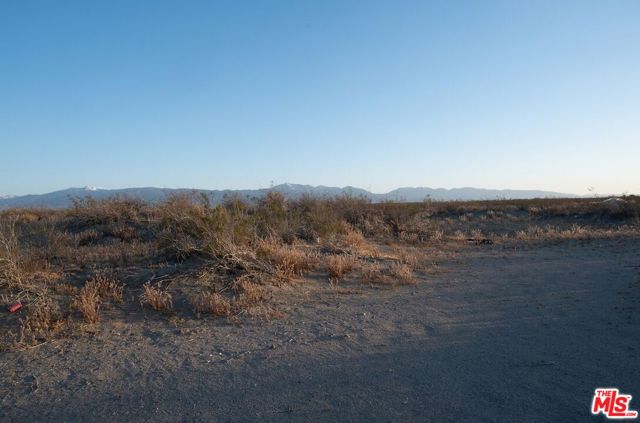 0 Lessing Avenue, Adelanto CA: https://media.crmls.org/mediaz/a8331670-49f0-44f1-afcc-c588e7dca816.jpg