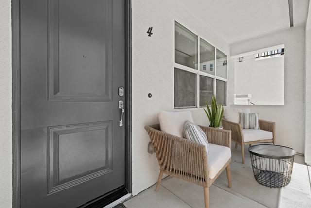 2040 Mindoro Lane, Chula Vista CA: https://media.crmls.org/mediaz/a83355f9-14fc-42a7-80b4-d7aa57f24812.jpg