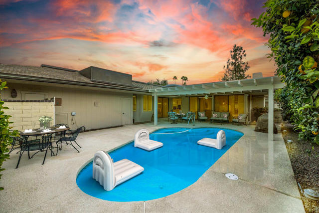 19 Colgate Drive, Rancho Mirage CA: https://media.crmls.org/mediaz/a8339d8e-68b6-4cbd-9037-4b8b30f93c2e.jpg